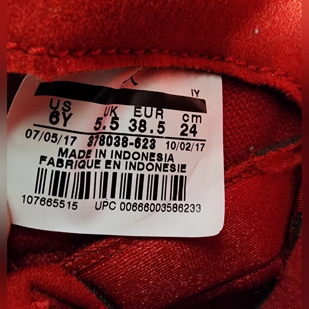 Nike Air Jordan 11 Retro Win Like '96 378038-623 Youth Size 6.0 Red - Picture 16 of 16
